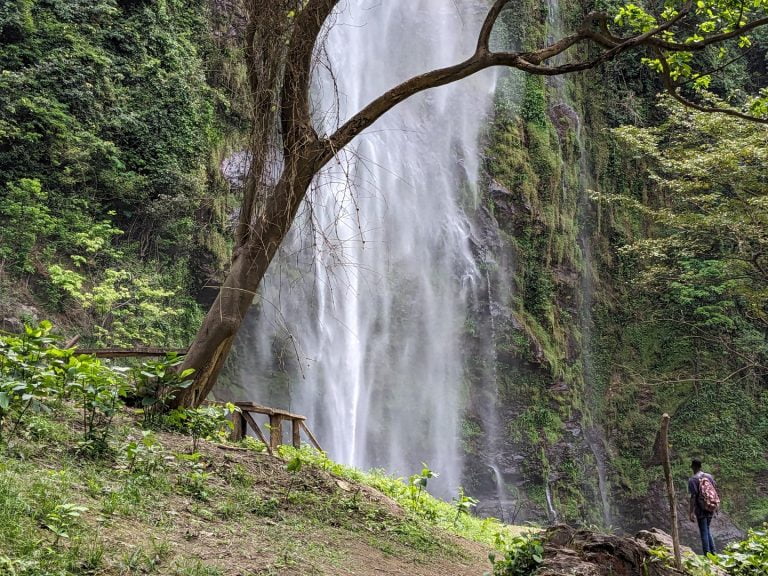 Lire la suite à propos de l’article À la découverte des cascades de Yikpa au Togo